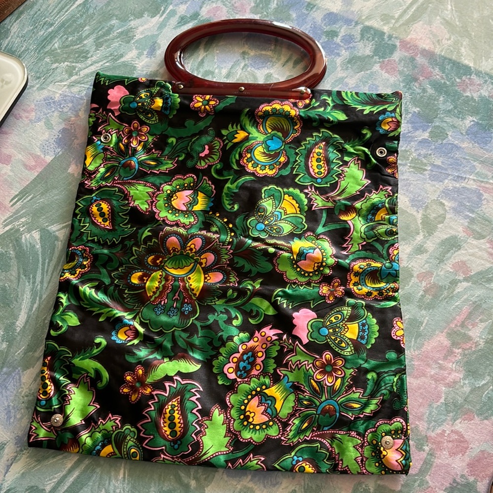 Lady’s Pride Tote Handbag Carryall with Oval Tortoise Handles